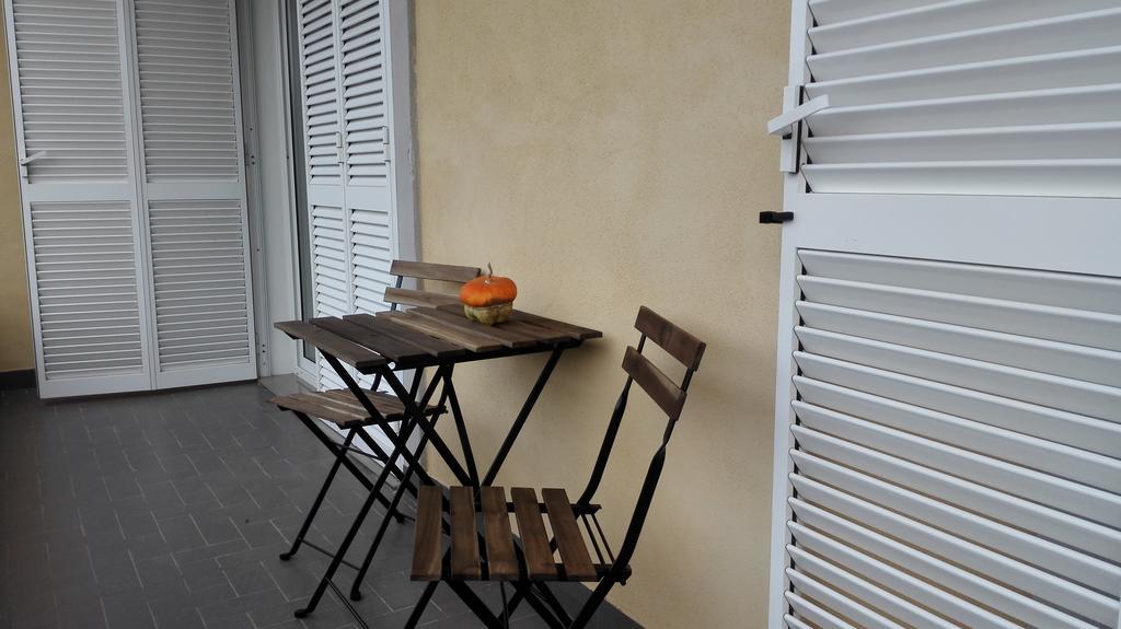 Ferienwohnung La Zucca A Pois Formia Zimmer foto